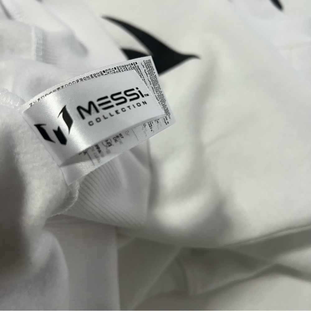 MESSI Girls XL White Graphic Crewneck Soccer Sweater NWOT Streetwear Casual - Picture 8 of 8